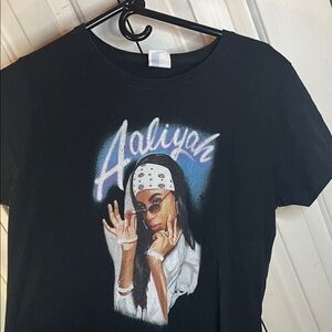 Aaliyah R&B Singer Tee T-Shirt Size M Adult Black Womens top 90s